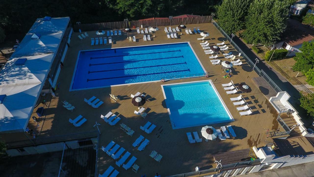 I Tre Moschettieri Camping Village リド・ディ・ポンポーザ エクステリア 写真
